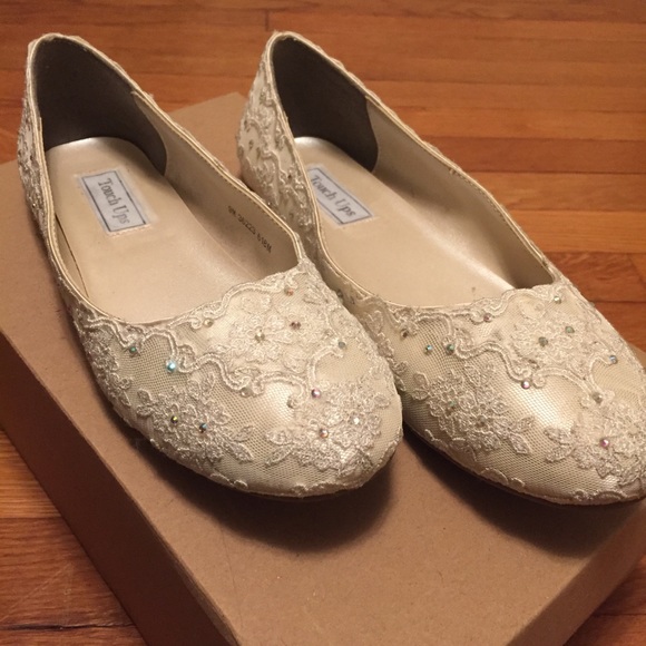 Ivory Lace Flat Custom-Made Bride Shoe - Picture 1 of 5